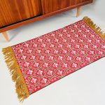 vintage zijde tapijtje rood okergeel