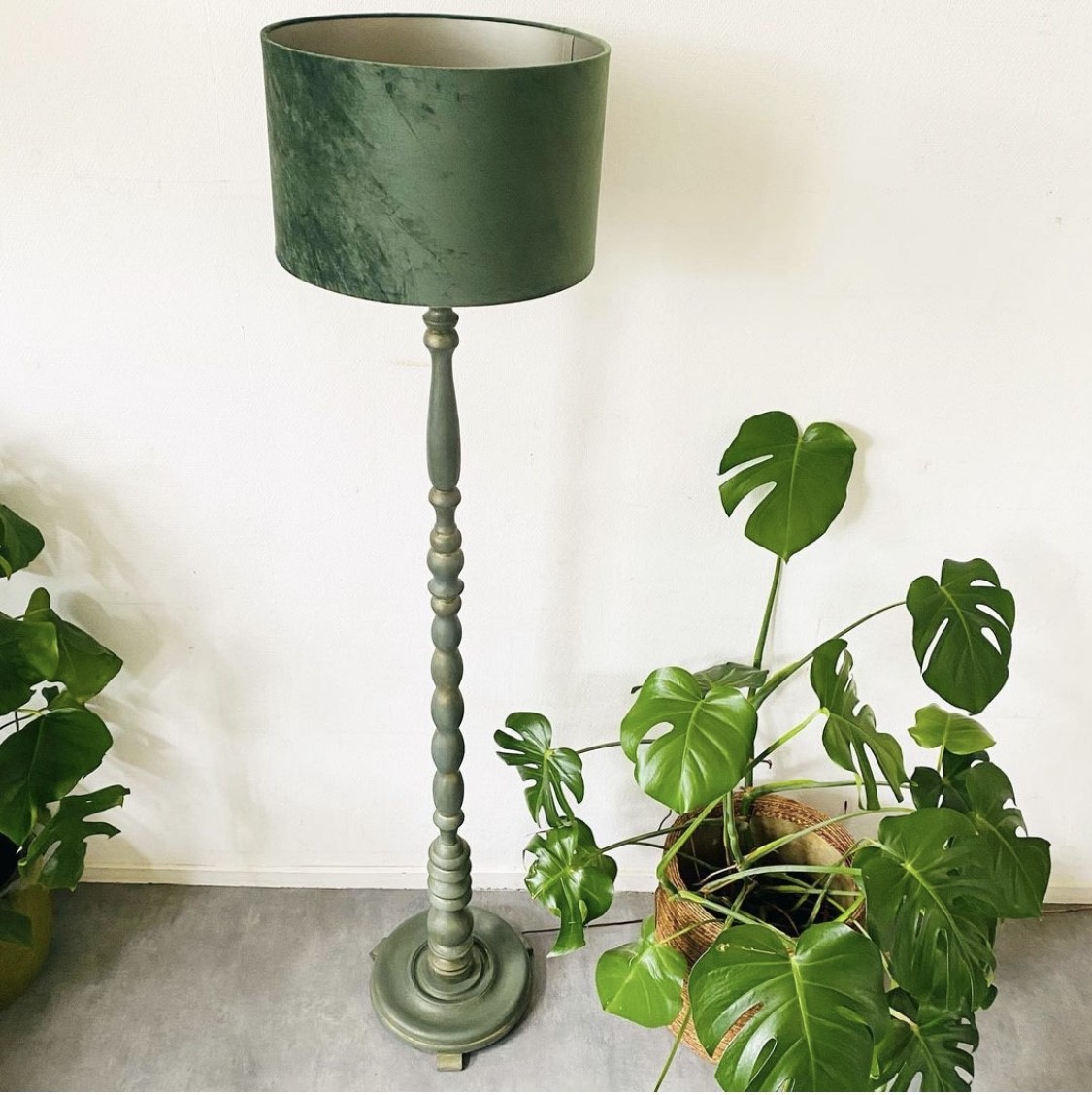 Blaast op Cyclopen Pessimistisch Brocante staande lamp hout groen krijtverf | Woodstock design | Vintage