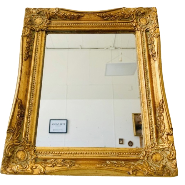 gouden spiegel barok stijl